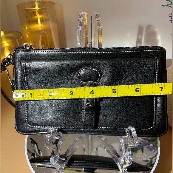 Coach EUC Leather Wristlet - Picture 8 of 9